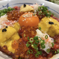 牛刺しと焼肉 仔虎 クリスロード店 - 海宝丼あっぷ2