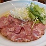 からみそラーメン ふくろう - たっぷりの豚タン