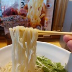 からみそラーメン ふくろう - メニューの写真と並べてみた(笑)