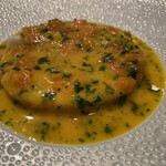 モノリス - スズキ、サフラン、ソースマリニエール