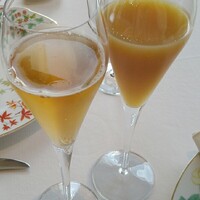 ミクニナゴヤ - ノンアルコールドリンク、スパークリングとリンゴジュースです。
