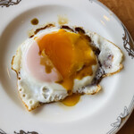 レストラン セリーナ - 目玉焼きもパッカーン♫