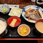 魚串 魚然 - 子持ちガレイの煮付けの定食