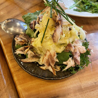 カルネジーオ イースト - 