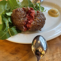 カルネジーオ イースト - 