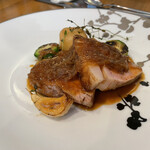 渡辺料理店 - 豚肉のロースト。とても時間をかけて焼いてらした一品。脂もトロトロ。きっとこれは男子好きな味。