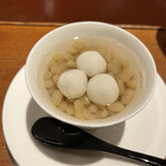 宝泉 - 白玉が白玉が白玉が、かわいい。ヒタヒタと冷たい蜜に浮かぶ白小豆。