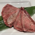 Yakiniku Reimen Yamanakaya - 牛上塩タン