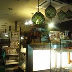 とてもレトロな店内。それは電飾によるものでしょう＾＾