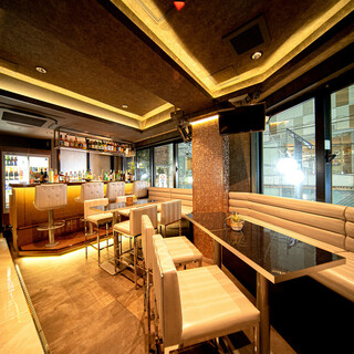 恵比寿駅前徒歩30秒の贅沢空間！8名様より完全貸切可能です！