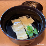 Tanyoshi - 湯葉と蓴菜の吸物