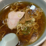 すみれ - おまかせ海鮮丼のﾐﾆ麺♬
            正油ラーメン