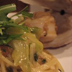 レストラン＆ワインバー ロゼッタ - パスタの王道　三陸産ホタテ貝とカラスミのペペロンチーニスパゲッティ