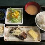 花 - イワシの甘辛煮定食