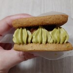 手作りマフィン レフィーユ - ピスタチオ440円