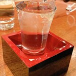 Uotsune - 日本酒は升。