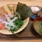 Umikara Sorahe - 海鮮丼