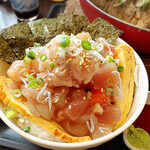 大ばんぶる舞 - バター焼きと漁師丼（漁師丼アップ）