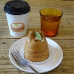 TOLO COFFEE＆BAKERY - トトロのシュークリーム カスタード＆生クリーム、ホットアメリカーノ、水