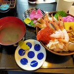 北の海鮮どんぶり屋 わがまま丼 苫小牧食堂 - 北海道じゃらんのセット¥1980