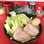 Donto Koi Ya - 昼飯セット（ラーメン中盛り）¥900、キャベツ¥100.