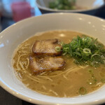 赤麺 梵天丸 - 魚介系とんこつラーメン 750円