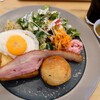 しあわせcafe - 岩出山ベーコンと10種の野菜ブランチプレート¥950