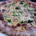 ピアチェーレ - サルシッチャとブロッコリーのpizza