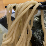 自家製麺 然 - らーめん並盛(240g)¥750の麺