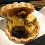 さけ富 - さけ富　いぶりがっこクリームチーズ最中539円