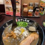 極煮干し本舗 - レンゲも立つ鬼煮干しラーメン900円