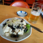 中国家庭料理 大福元 - 生ビールと皮蛋豆腐