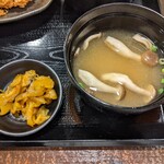 キセキ食堂 - 香の物 、 味噌汁。