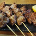 もつ焼 まるい - 皮なしタン串