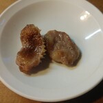 もつ焼 まるい - サービスのタン網