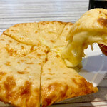 MYAGDI RESTAURANT - チーズナン