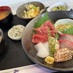 マルカツ - いつものお刺身定食　¥1,000
