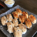 にぎり 魚佐 - 穴子寿司(タレ・塩)