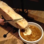 カレーうどん ひかり - 日本でひかりだけラクレットチーズがけカレーうどん感動の美味さ