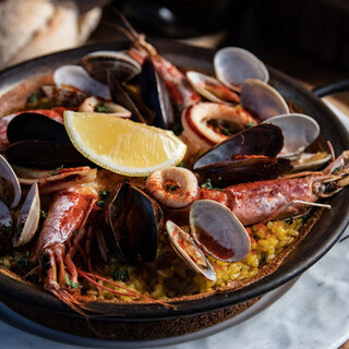 サロス.ナイトマルシェ_2