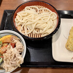 丸亀製麺 - 夏野菜のつけ汁うどん 豚しゃぶつき ＆ いわしの天ぷら
