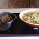 黄金 - ラーメン＋カルビ丼セット（680円）