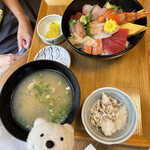 沼津かねはち - 特選海鮮丼 Special Assorted Seafood Rice Bowl at Numazu Kanehachi, Senbon Minatocho！♪☆(*^o^*)