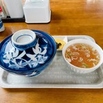 みつよし食堂 - かつ丼到着