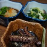 とっくり居酒屋 - 付きだし３種（いいだこの煮つけ、あさりのぬた、なまこ）