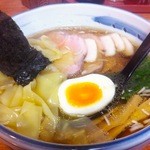 まる政 - 焼豚ワンタン麺