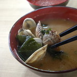 長崎港宝洋丸 - あさりの味噌汁、160円。CPで言うなら、海老の味噌汁がオススメだ！