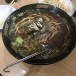 台湾料理味香園 - 紅焼牛肉麺