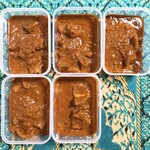 マンダニ　インドカレー - 2人前を購入。2400円。
                                お肉が320g。
                                前々回より若干多いですけど
                                定時食6回分はなくて定時食5回分。
                                グレービーは前々回と同じ480g