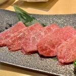 焼肉岩崎 - 岩崎カルビは太田牛の脂の甘さに味の濃い赤身が丁度良い配合